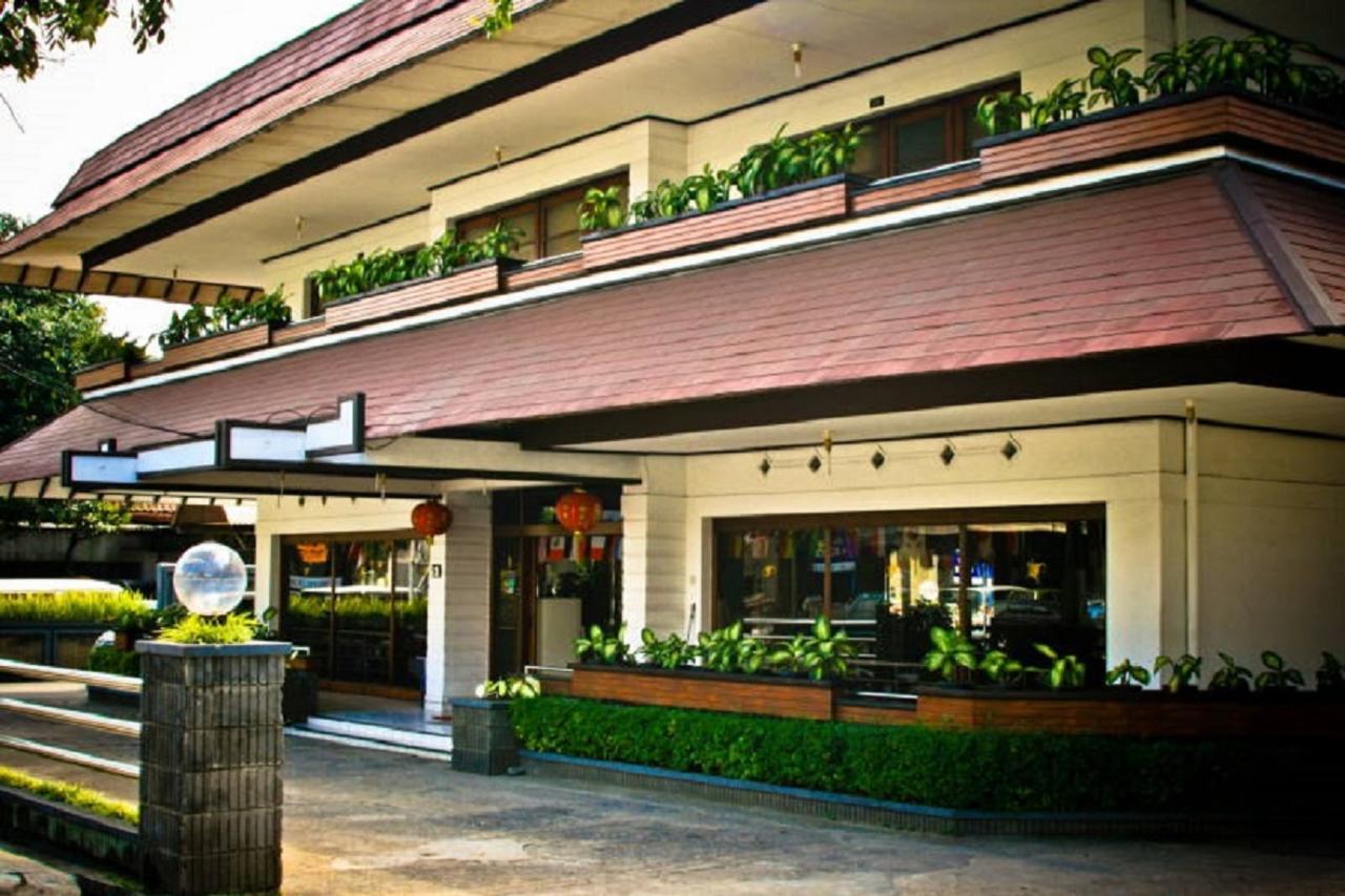 Hotel Jelita Parahyangan Bandung Exterior photo